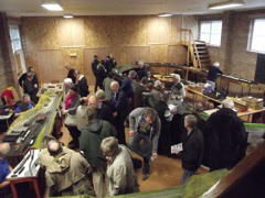 Crowd Hall2 3