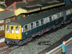 Solihull Model Railway Circle - Diesel Multiple Unit Class 117