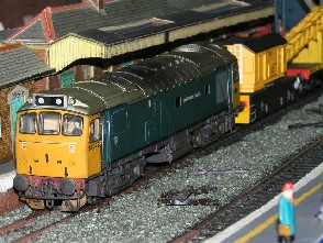 Solihull Model Railway Circle - 25322 'Tamworth Castle'