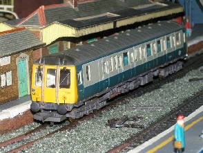 Solihull Model Railway Circle - Diesel Multiple Unit Class 121